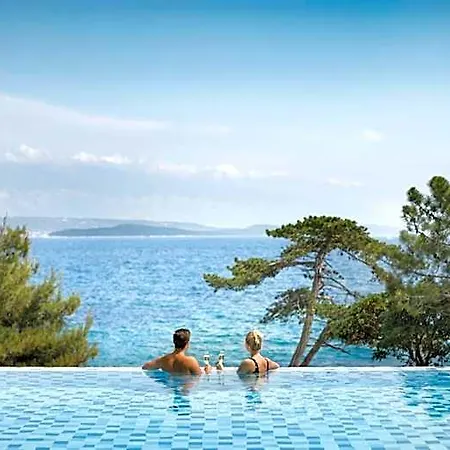 Szálloda Valamar Carolina &