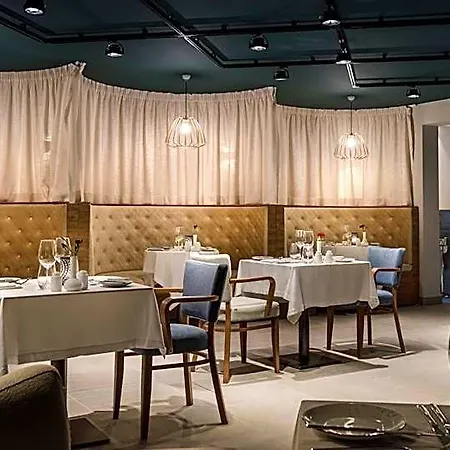 Valamar Carolina & Szálloda 4*
