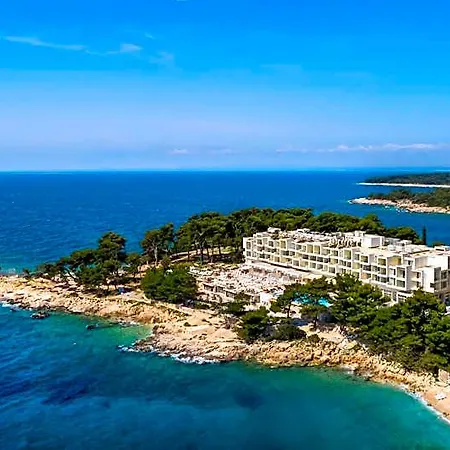 Szálloda Valamar Carolina & Rab Town